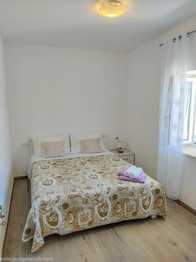 Apartman Krzenic With Sea View Подгора Экстерьер фото